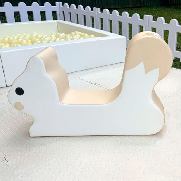 Squirrel Bouncer – White & Beige
